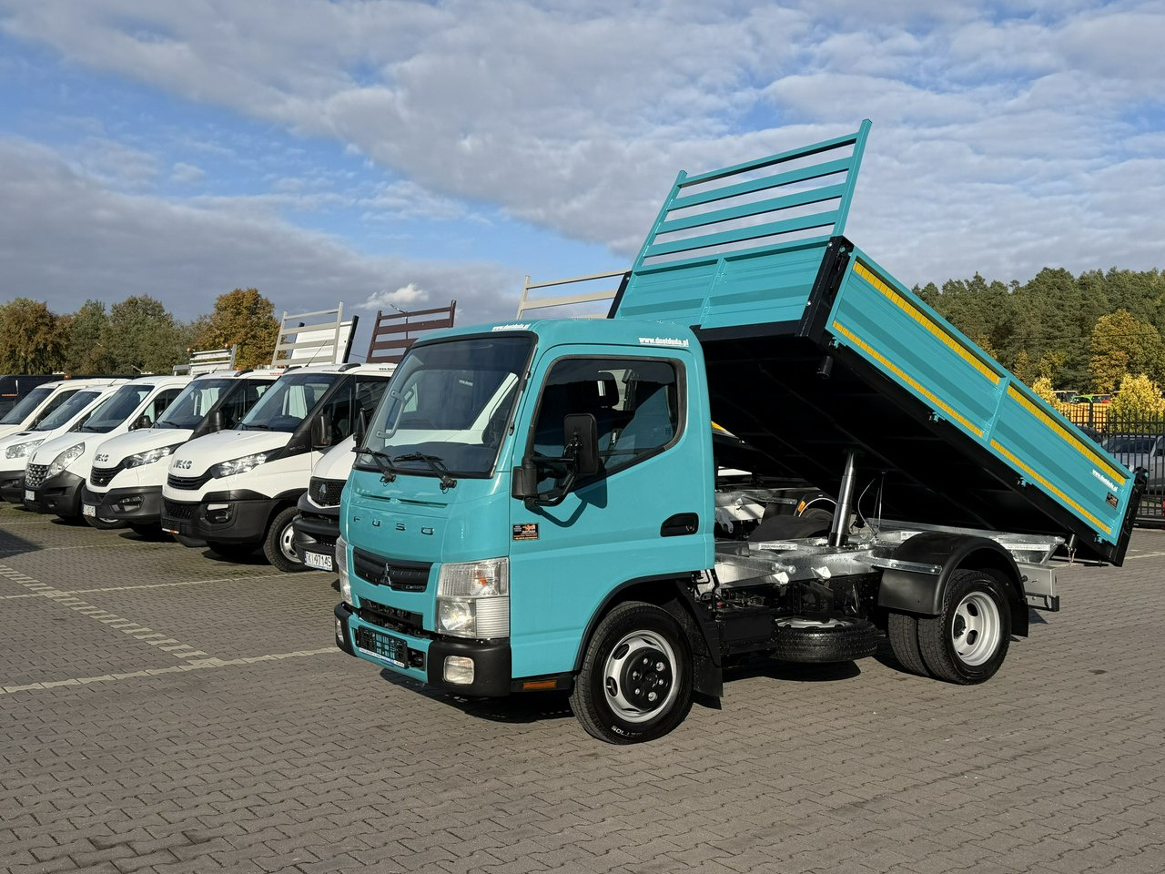 Mitsubishi Canter - Volquete furgoneta: foto 1 Mitsubishi Canter - Volquete furgoneta: foto 1