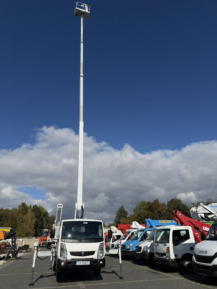 Renault Maxity - Camión con plataforma elevadora: foto 3 Renault Maxity - Camión con plataforma elevadora: foto 3