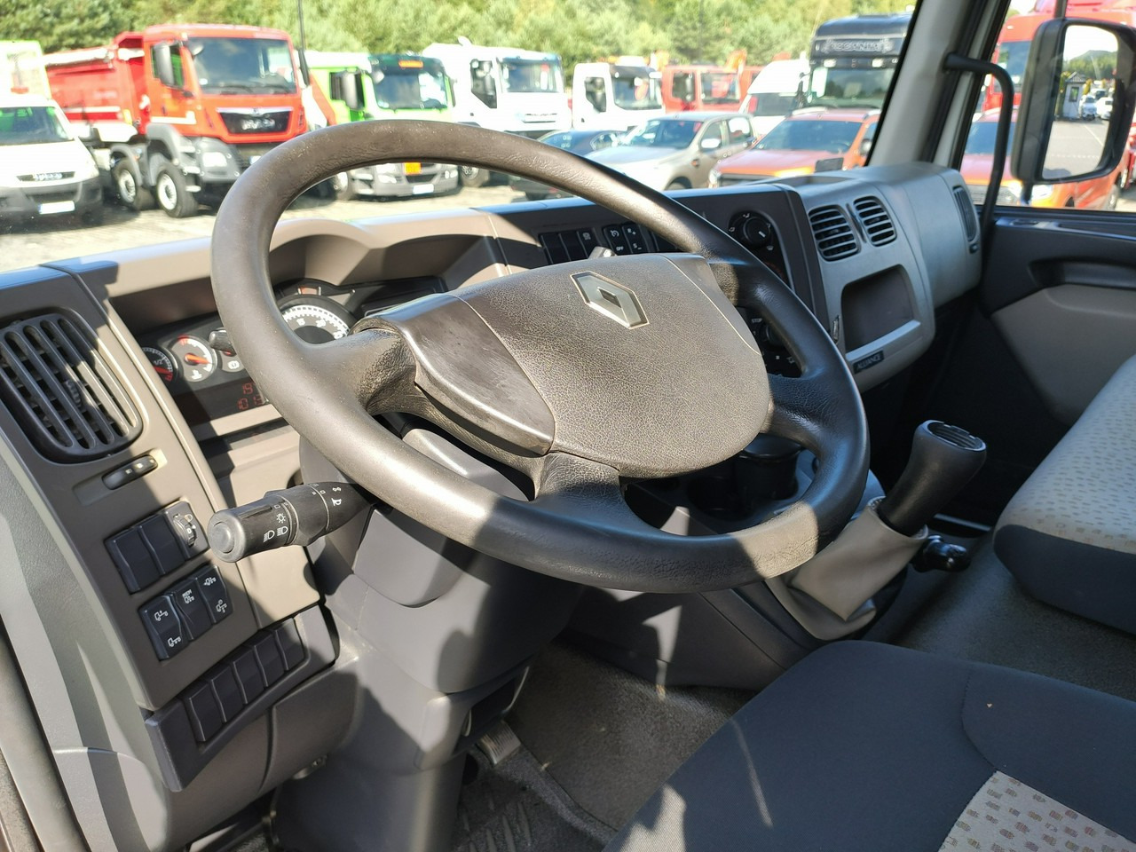 Leasing de Renault Midlum 180.240DXI + HDS HYVA HB170E2 Udzwig 3.6Tony Renault Midlum 180.240DXI + HDS HYVA HB170E2 Udzwig 3.6Tony: foto 21 Leasing de Renault Midlum 180.240DXI + HDS HYVA HB170E2 Udzwig 3.6Tony Renault Midlum 180.240DXI + HDS HYVA HB170E2 Udzwig 3.6Tony: foto 21