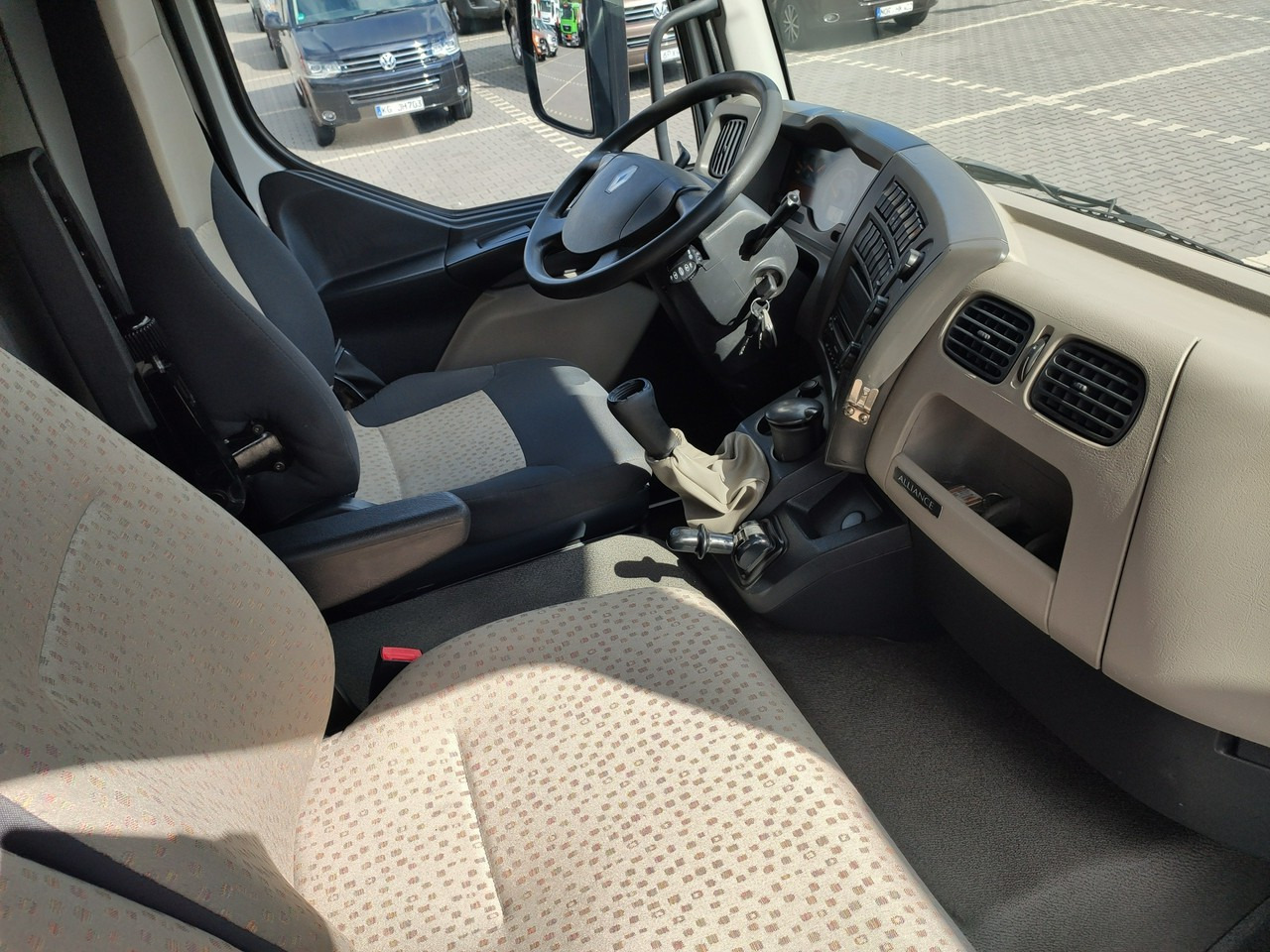 Leasing de Renault Midlum 180.240DXI + HDS HYVA HB170E2 Udzwig 3.6Tony Renault Midlum 180.240DXI + HDS HYVA HB170E2 Udzwig 3.6Tony: foto 20 Leasing de Renault Midlum 180.240DXI + HDS HYVA HB170E2 Udzwig 3.6Tony Renault Midlum 180.240DXI + HDS HYVA HB170E2 Udzwig 3.6Tony: foto 20