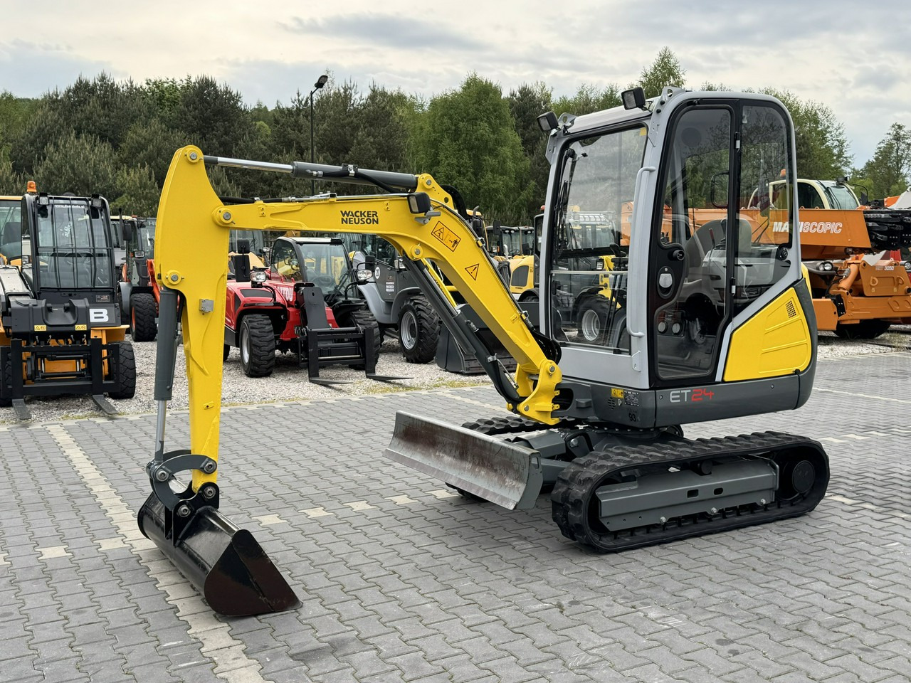 Wacker Neuson ET 24 Mało Używana Przepracowane tylko 800mth - Miniexcavadora: foto 2 Wacker Neuson ET 24 Mało Używana Przepracowane tylko 800mth - Miniexcavadora: foto 2