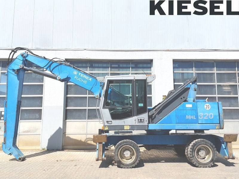 Fuchs MHL 320 - Manipulador de materiales: foto 1 Fuchs MHL 320 - Manipulador de materiales: foto 1