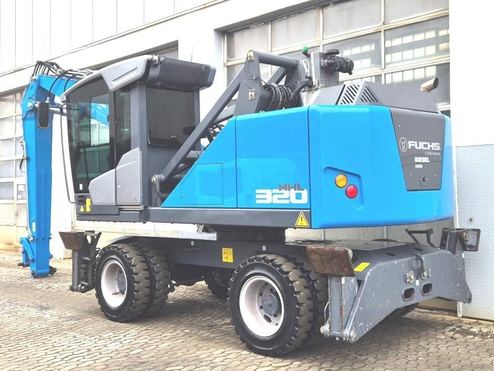 Fuchs MHL 320 F - Manipulador de materiales: foto 3 Fuchs MHL 320 F - Manipulador de materiales: foto 3