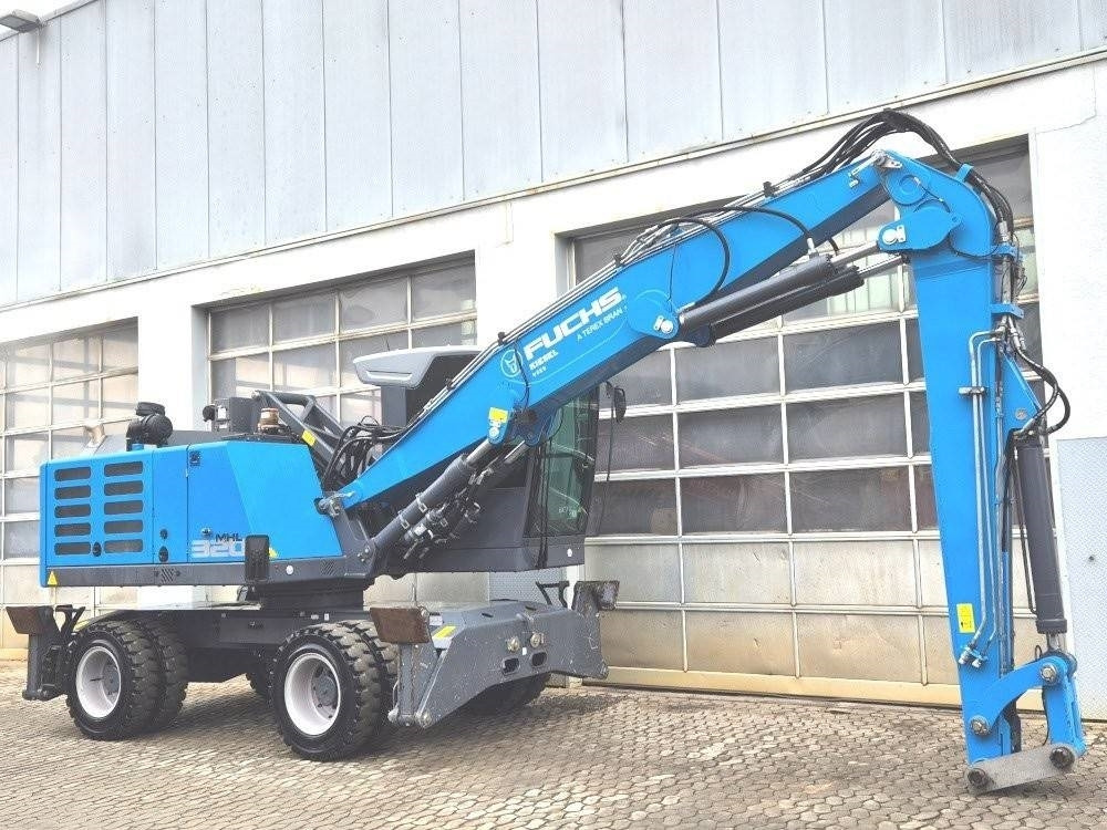 Fuchs MHL 320 F - Manipulador de materiales: foto 4 Fuchs MHL 320 F - Manipulador de materiales: foto 4