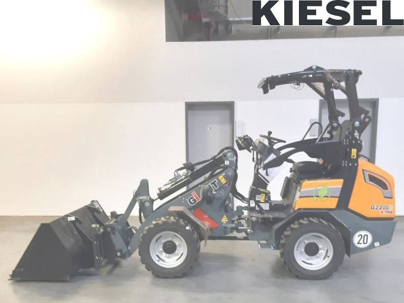 Giant G 2200 E X-Tra Elektro / electric - Minicargadora: foto 1 Giant G 2200 E X-Tra Elektro / electric - Minicargadora: foto 1
