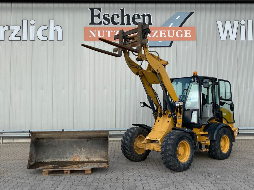 CAT 908 M | 55kw*Gabel + Schaufel - Cargadora de ruedas: foto 1 CAT 908 M | 55kw*Gabel + Schaufel - Cargadora de ruedas: foto 1