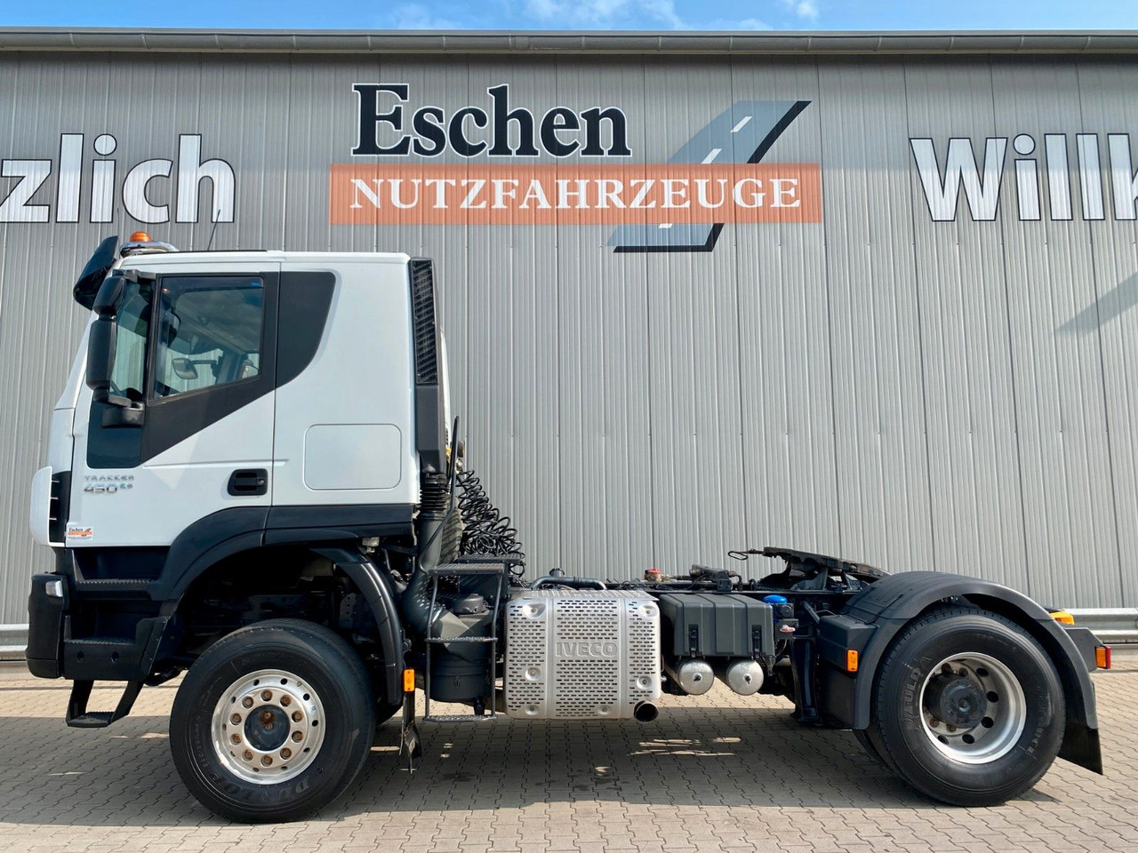 Iveco AT 400/450 4x4 | Trakker*Retarder*Hydraulik*ALU - Cabeza tractora: foto 2 Iveco AT 400/450 4x4 | Trakker*Retarder*Hydraulik*ALU - Cabeza tractora: foto 2