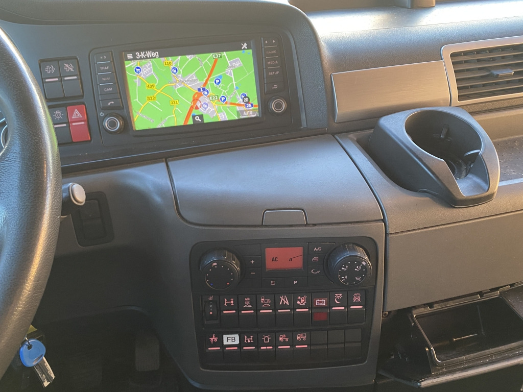 Cabeza tractora MAN TGX 18.420 4x2 BLS: foto 12