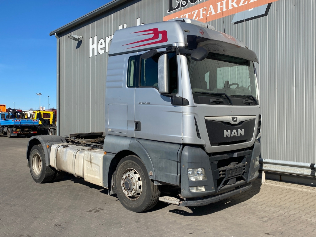 MAN TGX 18.460 4x4 H BLS / Motorschaden - Cabeza tractora: foto 2 MAN TGX 18.460 4x4 H BLS / Motorschaden - Cabeza tractora: foto 2