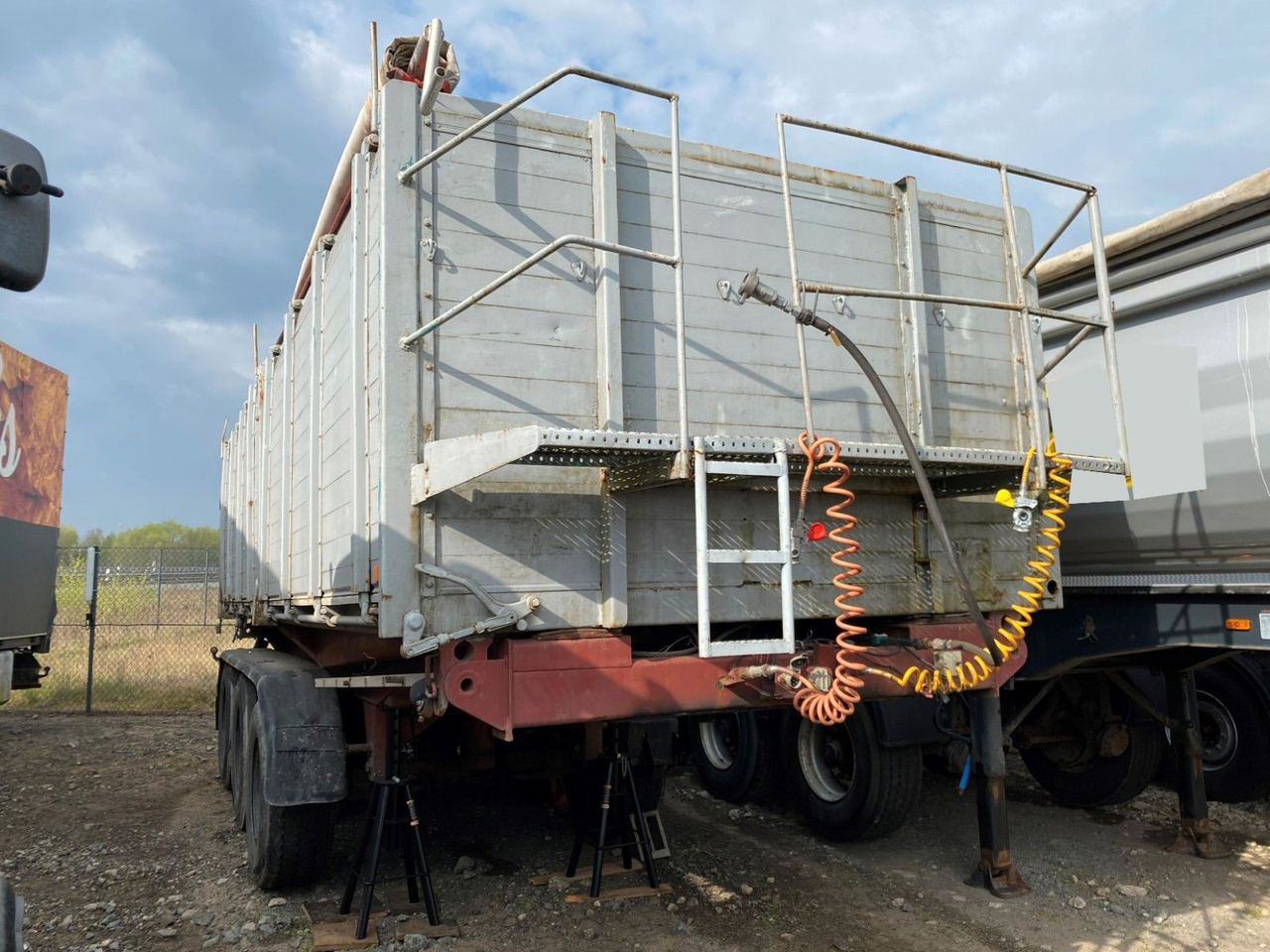 Langendorf SK 24/27 | Stahl 22m³*Luft-Lift*Rollplane*BPW - Semirremolque volquete: foto 5 Langendorf SK 24/27 | Stahl 22m³*Luft-Lift*Rollplane*BPW - Semirremolque volquete: foto 5