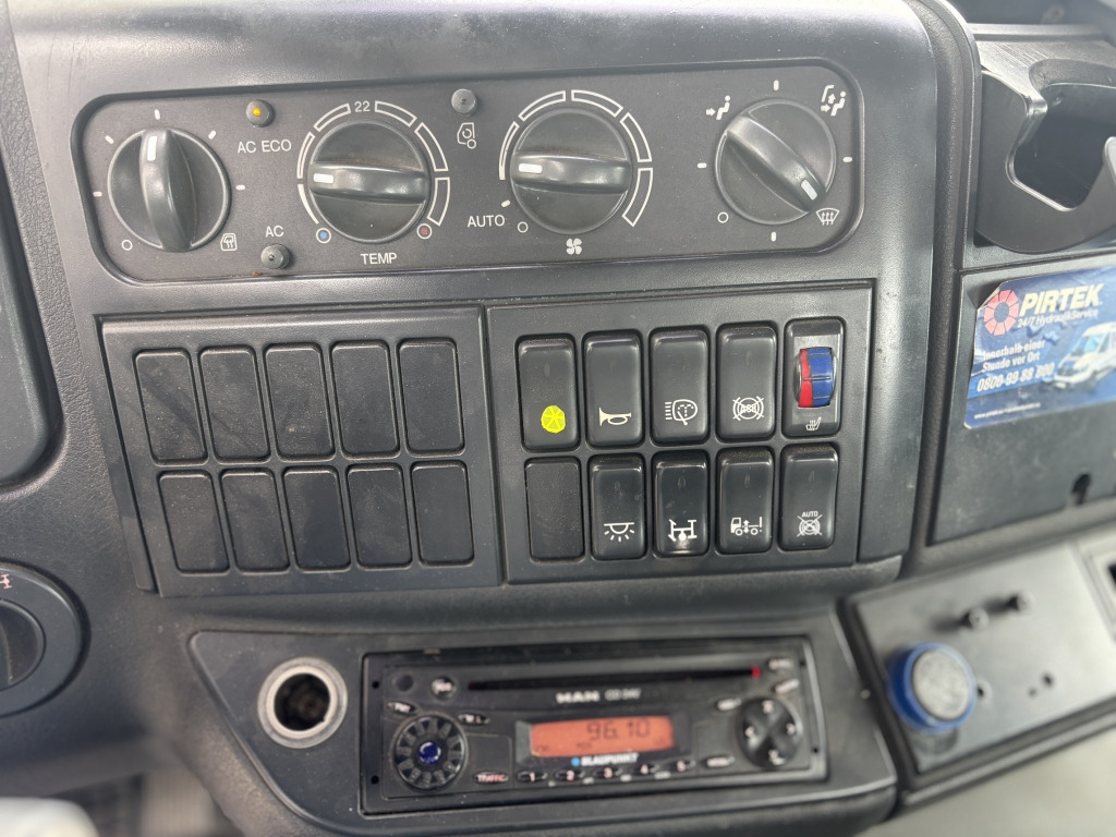 Camión caja abierta MAN TGA 18.350  4x2 LL / Palfinger PK9002 EH Kran: foto 6