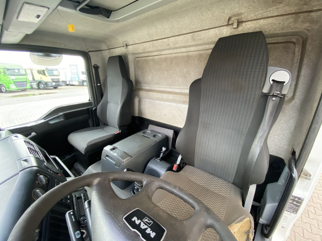 Leasing de MAN TGL 12.220 4x2 BL / HIAB Faltkran MAN TGL 12.220 4x2 BL / HIAB Faltkran: foto 17 Leasing de MAN TGL 12.220 4x2 BL / HIAB Faltkran MAN TGL 12.220 4x2 BL / HIAB Faltkran: foto 17