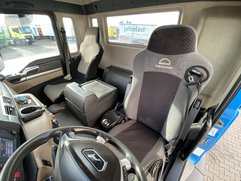 Camión chasis MAN TGS 26.420 6x2-4 LL: foto 17