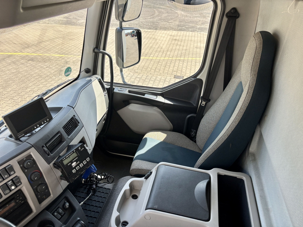 Camión frigorífico Volvo FL 250 / MBB-LBW: foto 14