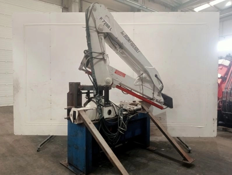 Grúa Bonfiglioli P.7200L - Grúa para camión para Camión: foto 1 Grúa Bonfiglioli P.7200L - Grúa para camión para Camión: foto 1