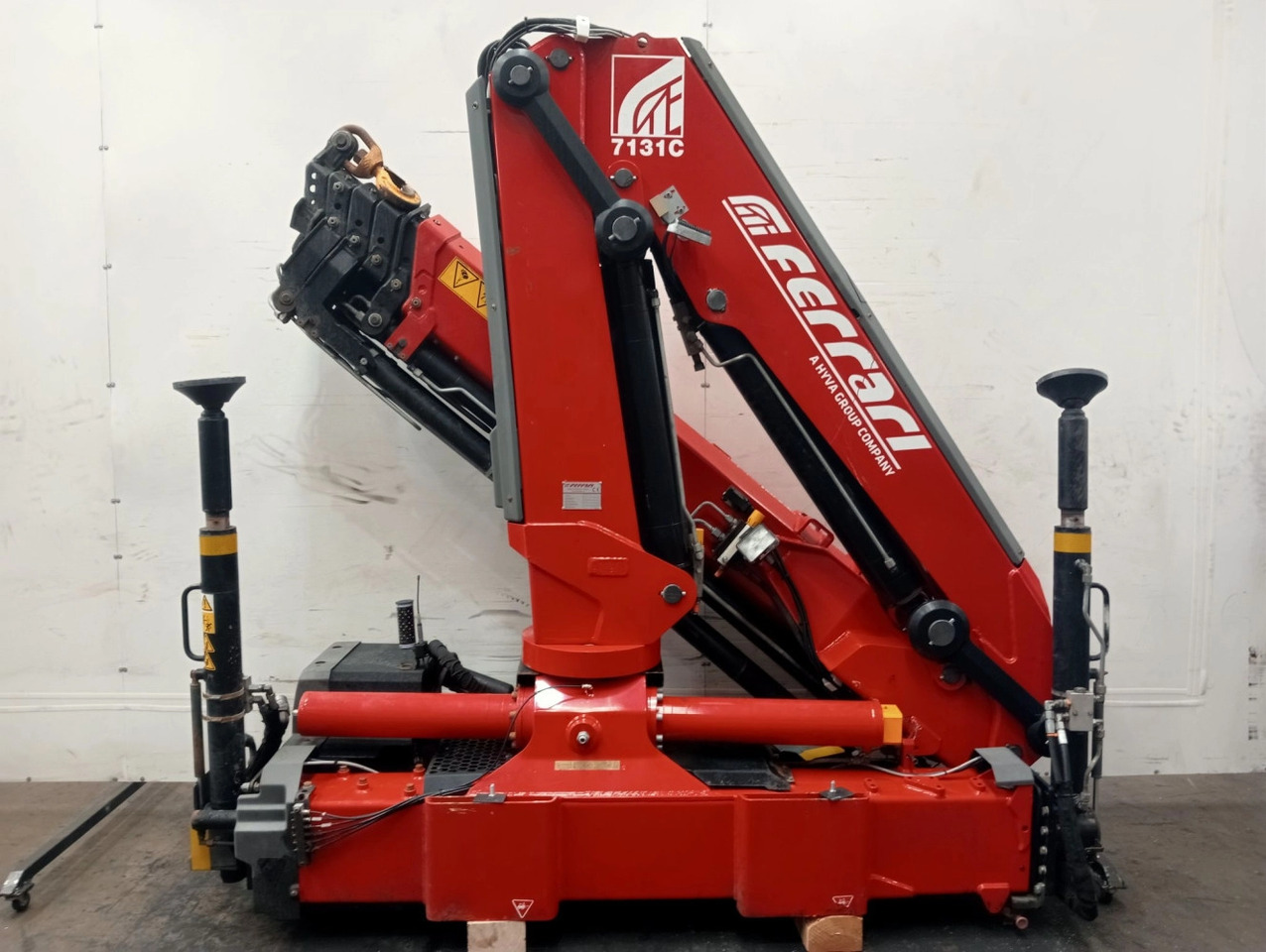 Grúa Ferrari F7131C A5 - Grúa para camión para Camión: foto 1 Grúa Ferrari F7131C A5 - Grúa para camión para Camión: foto 1