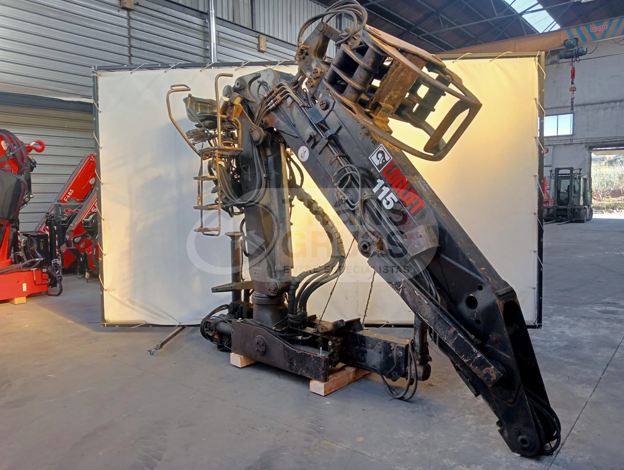 Grúa forestal F115 ZT 93A - Grúa para camión: foto 3 Grúa forestal F115 ZT 93A - Grúa para camión: foto 3