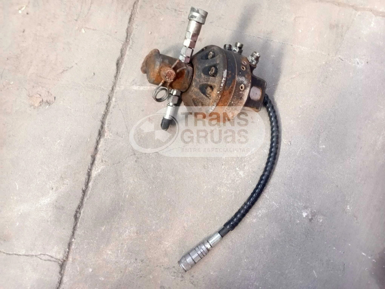 Rotator Kinshofer ocasión 4.500 Kg - Implemento: foto 2 Rotator Kinshofer ocasión 4.500 Kg - Implemento: foto 2