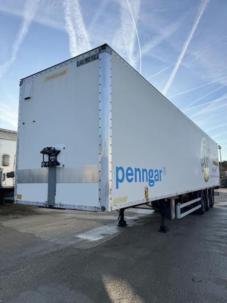 Fruehauf - Semirremolque caja cerrada: foto 1 Fruehauf - Semirremolque caja cerrada: foto 1