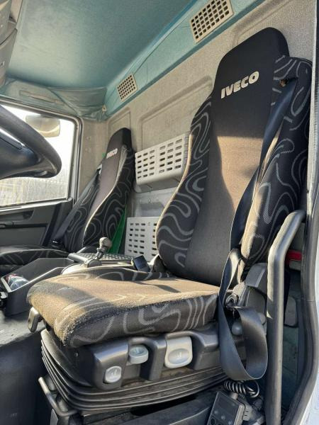Camión frigorífico Iveco Eurocargo 160E30: foto 10