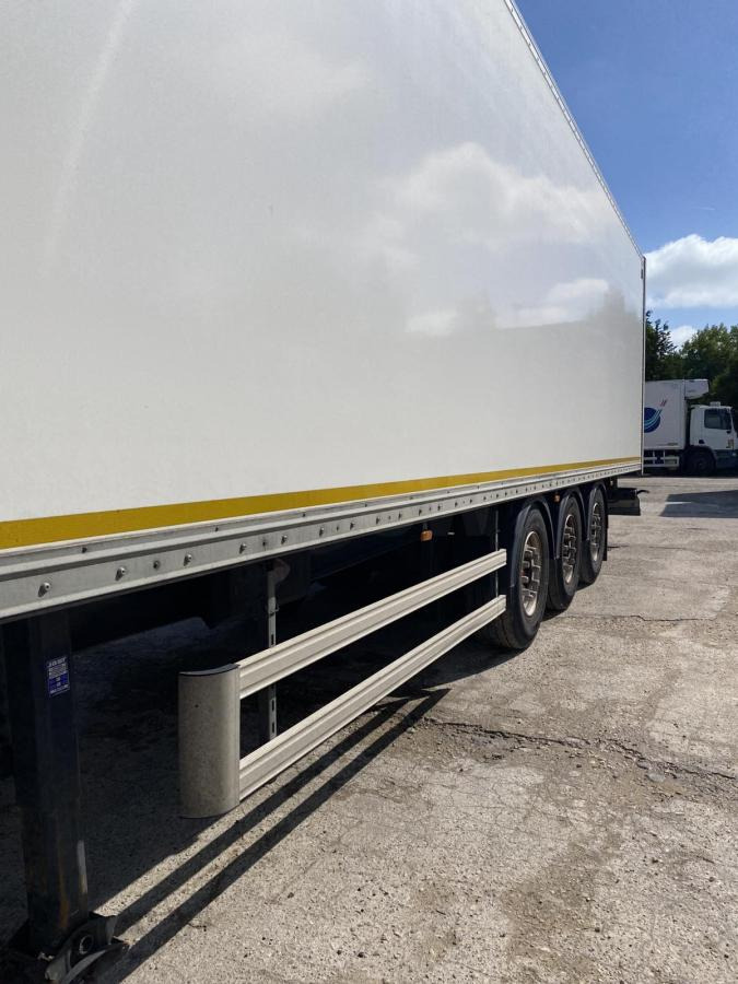 Lecitrailer - Semirremolque caja cerrada: foto 4 Lecitrailer - Semirremolque caja cerrada: foto 4
