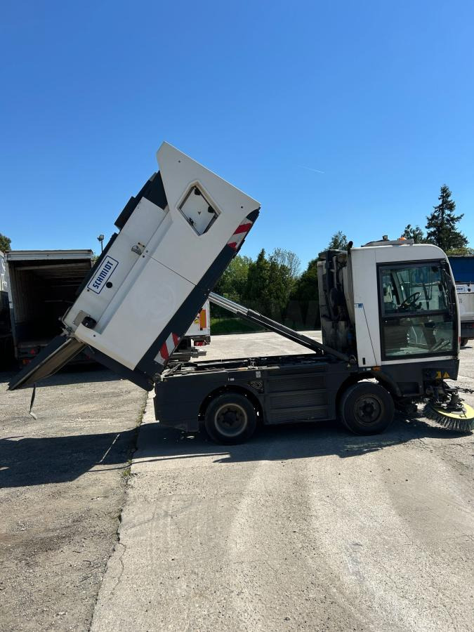 Schmidt CleanGo 500 Compact 400 - Barredora vial: foto 4 Schmidt CleanGo 500 Compact 400 - Barredora vial: foto 4