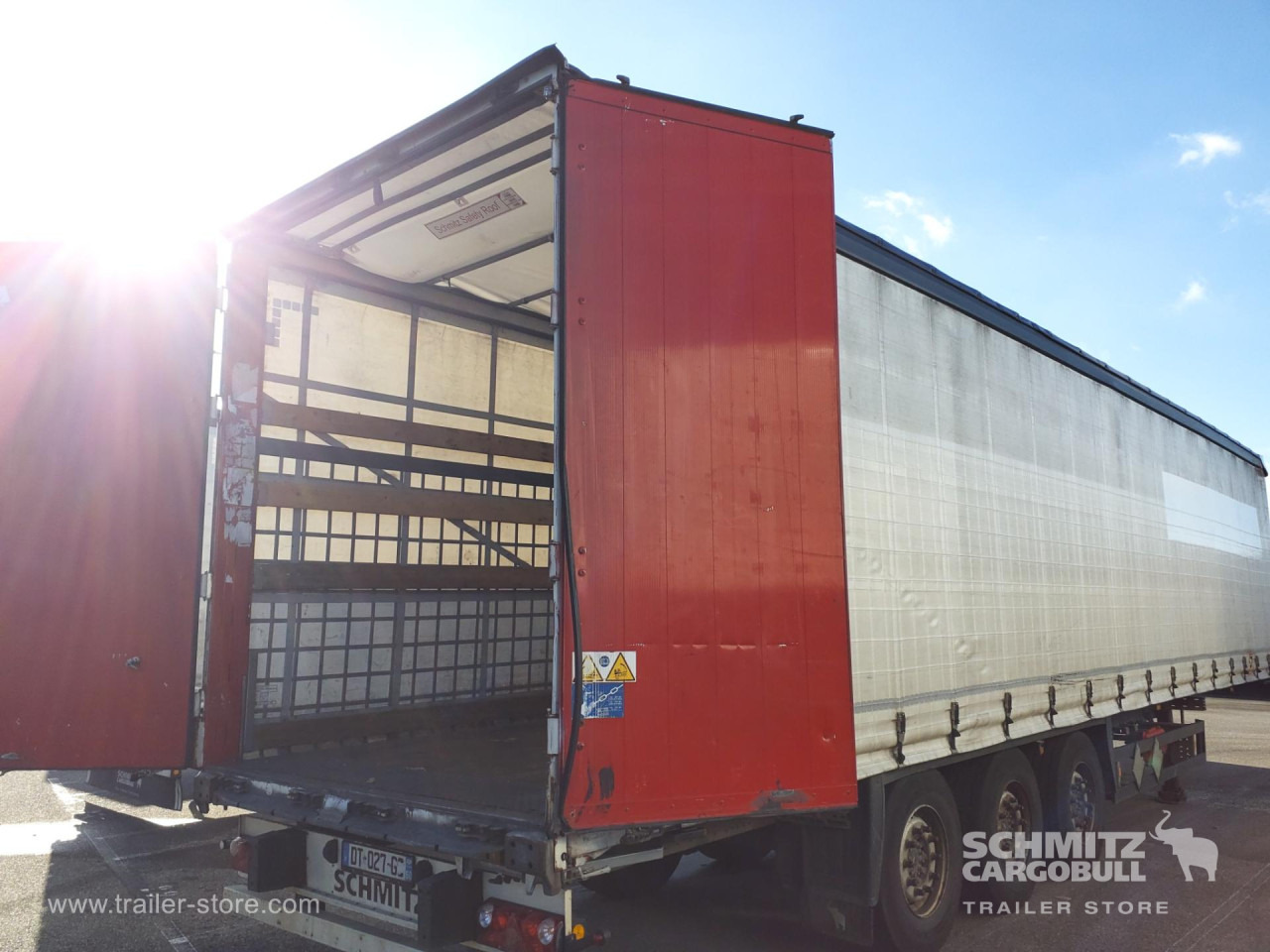 SCHMITZ Curtainsider Standard - Semirremolque lona: foto 2 SCHMITZ Curtainsider Standard - Semirremolque lona: foto 2