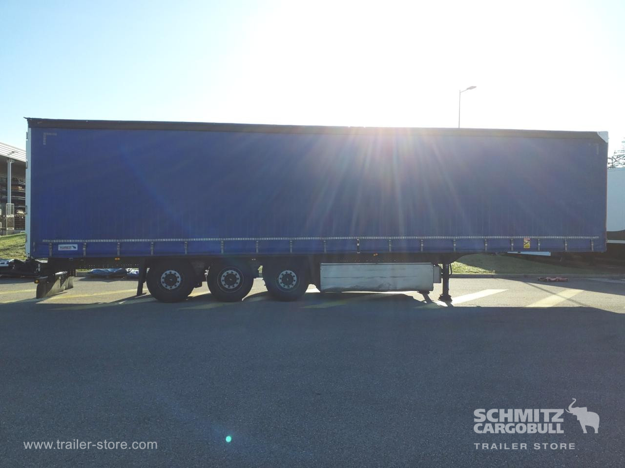 SCHMITZ Curtainsider Standard - Semirremolque lona: foto 2 SCHMITZ Curtainsider Standard - Semirremolque lona: foto 2