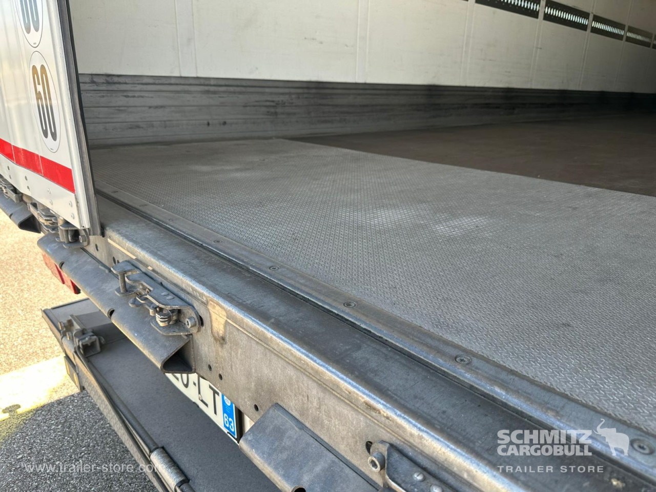 SCHMITZ Dryfreight Standard Taillift - Semirremolque caja cerrada: foto 4 SCHMITZ Dryfreight Standard Taillift - Semirremolque caja cerrada: foto 4