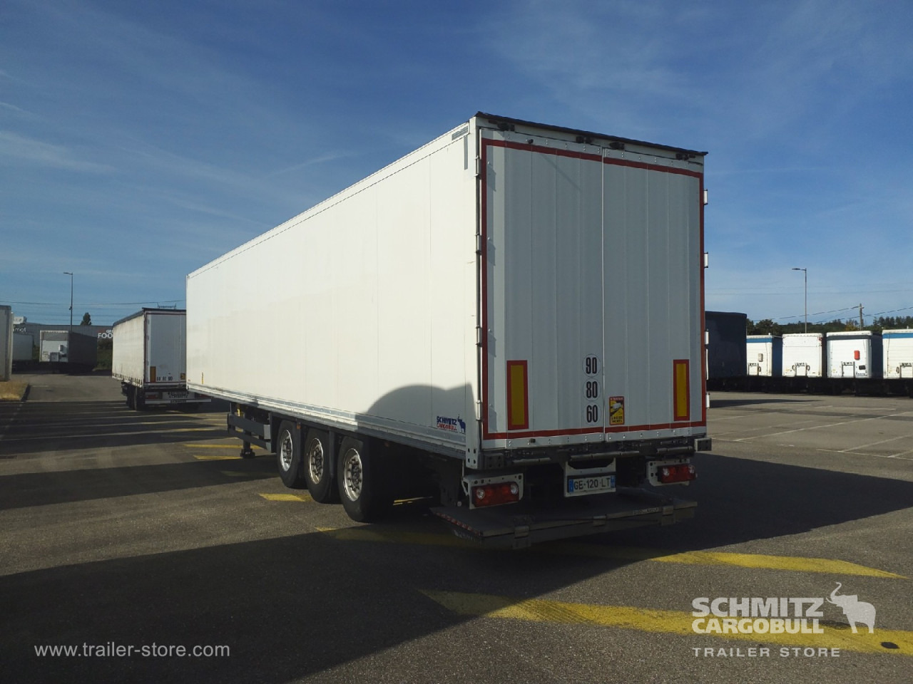 SCHMITZ Dryfreight Standard Taillift - Semirremolque caja cerrada: foto 1 SCHMITZ Dryfreight Standard Taillift - Semirremolque caja cerrada: foto 1