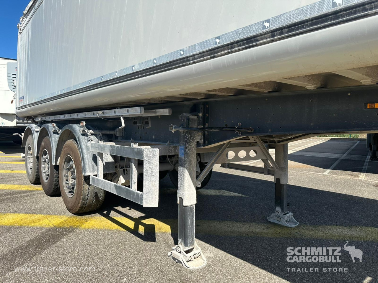 SCHMITZ Tipper Alu-square sided body 39m³ - Semirremolque volquete: foto 4 SCHMITZ Tipper Alu-square sided body 39m³ - Semirremolque volquete: foto 4