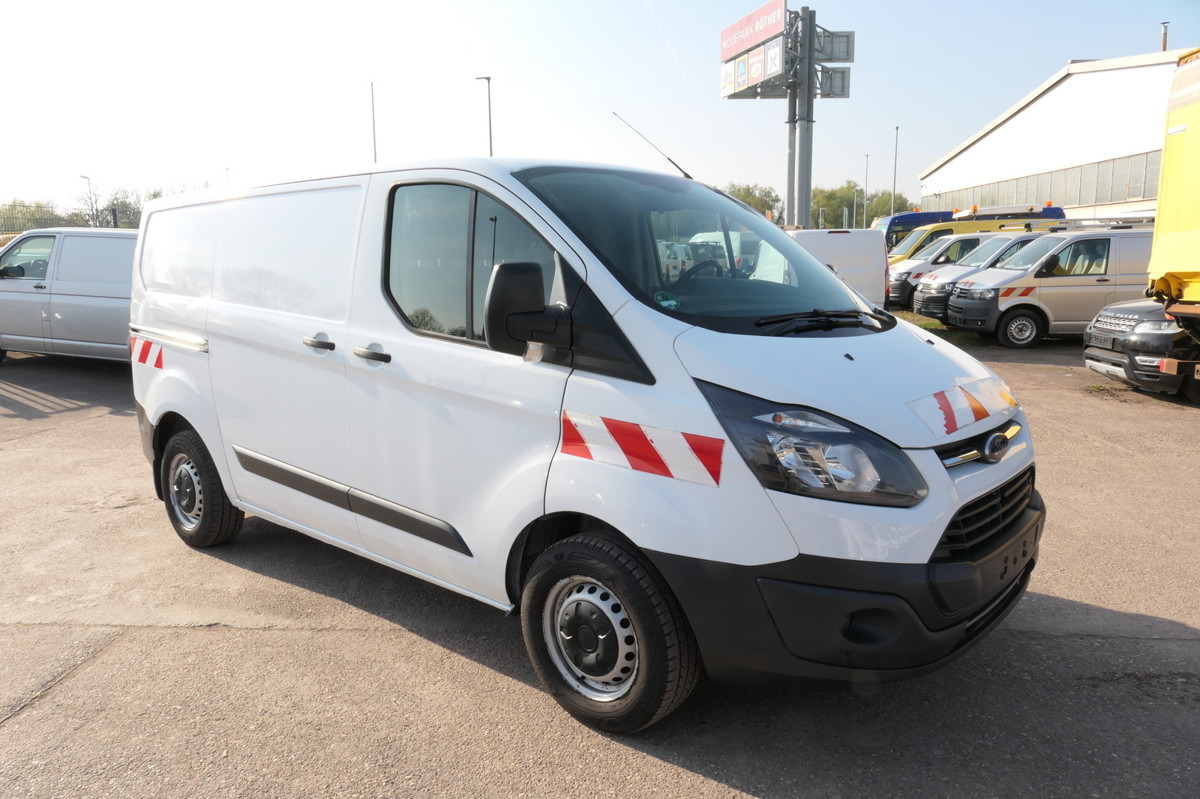 FORD Transit Custom 290 2.0 TDCi KLIMA TEMPOMAT AHK W - Furgoneta pequeña: foto 3 FORD Transit Custom 290 2.0 TDCi KLIMA TEMPOMAT AHK W - Furgoneta pequeña: foto 3