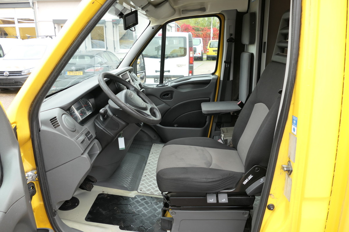 Furgoneta caja cerrada IVECO Daily 35 S11 C30C AUTOMATIK KAMERA MAXI Regale D: foto 10 Furgoneta caja cerrada IVECO Daily 35 S11 C30C AUTOMATIK KAMERA MAXI Regale D: foto 10