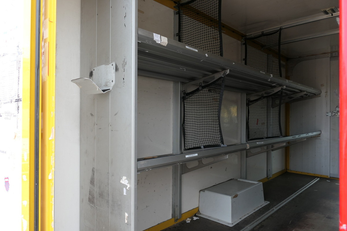 IVECO Daily 35 S11 C30C AUTOMATIK KAMERA MAXI Regale D - Furgoneta caja cerrada: foto 5 IVECO Daily 35 S11 C30C AUTOMATIK KAMERA MAXI Regale D - Furgoneta caja cerrada: foto 5