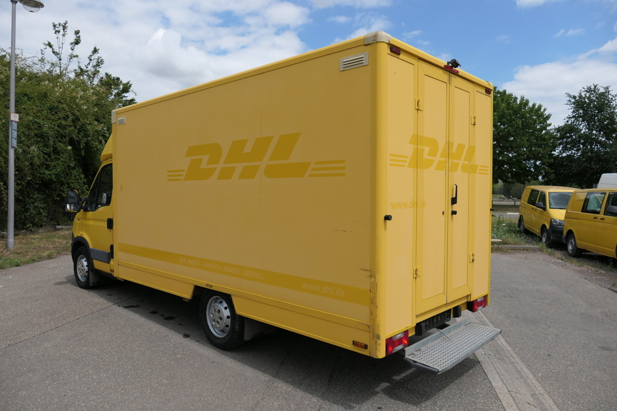 IVECO Daily 35 S11 C30C AUTOMATIK KAMERA Regale LUFT D - Furgoneta caja cerrada: foto 4 IVECO Daily 35 S11 C30C AUTOMATIK KAMERA Regale LUFT D - Furgoneta caja cerrada: foto 4