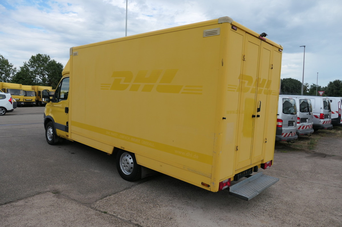 IVECO Daily 35 S11 C30C AUTOMATIK KAMERA Regale LUFT D - Furgoneta caja cerrada: foto 4 IVECO Daily 35 S11 C30C AUTOMATIK KAMERA Regale LUFT D - Furgoneta caja cerrada: foto 4