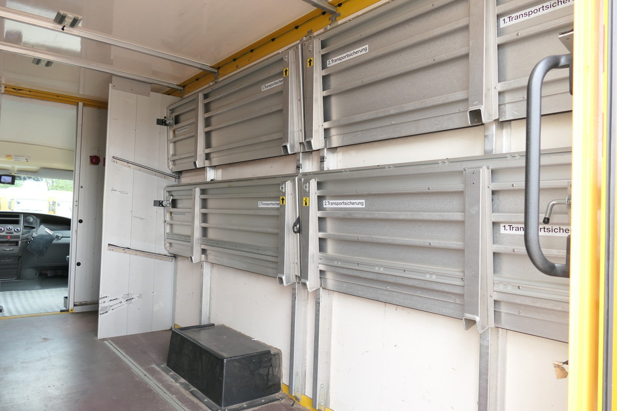 Furgoneta caja cerrada IVECO Daily 35 S11 C30C AUTOMATIK KAMERA Regale LUFT D: foto 8