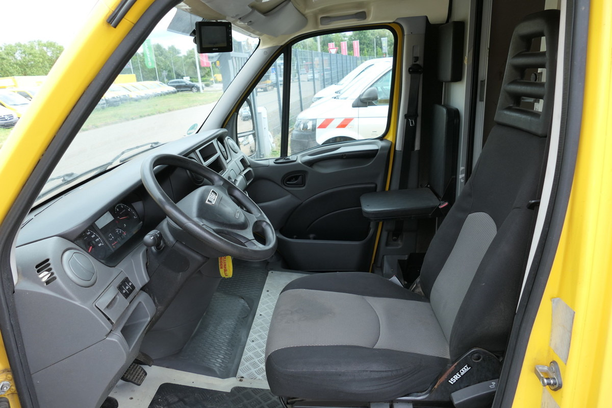 IVECO Daily 35 S11 C30C AUTOMATIK KAMERA Regale LUFT D - Furgoneta caja cerrada: foto 5 IVECO Daily 35 S11 C30C AUTOMATIK KAMERA Regale LUFT D - Furgoneta caja cerrada: foto 5