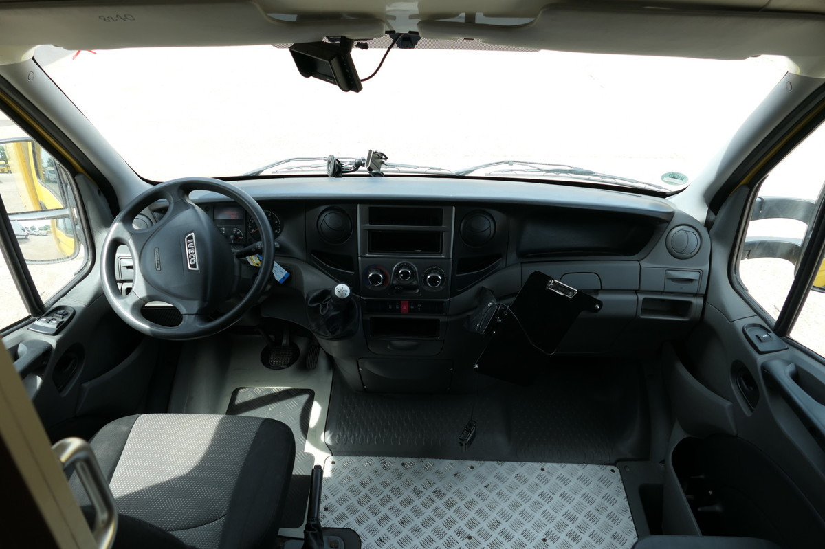 Furgoneta caja cerrada IVECO Daily 35 S11 C30C AUTOMATIK KAMERA Regale LUFT D: foto 5