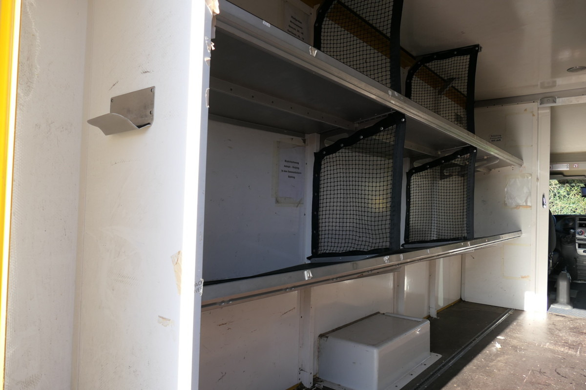 Furgoneta caja cerrada IVECO Daily 35 S11 C30C AUTOMATIK KAMERA Regale LUFT D: foto 7