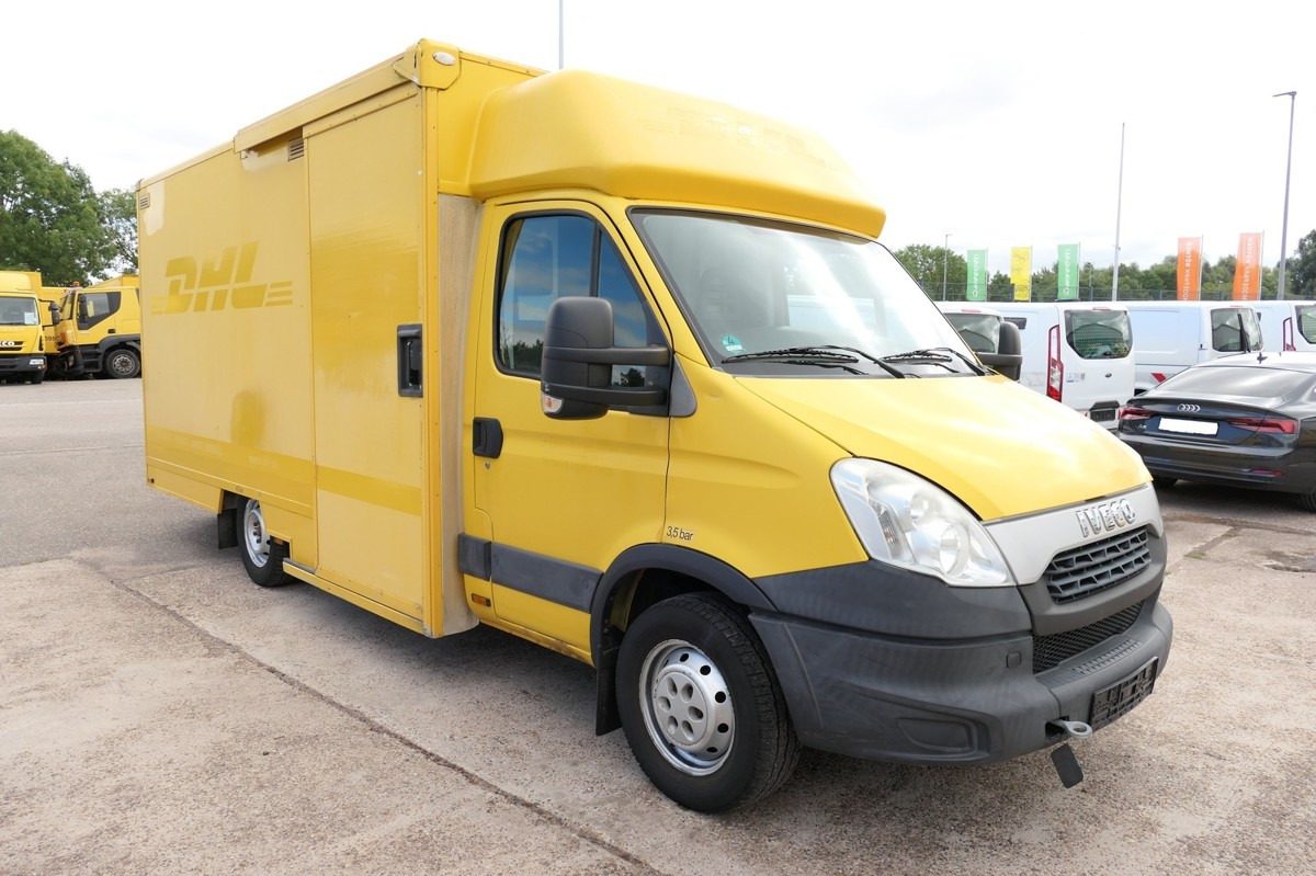 IVECO Daily 35 S11 C30C AUTOMATIK Regale LUFT - EURO 5 - Furgoneta caja cerrada: foto 2 IVECO Daily 35 S11 C30C AUTOMATIK Regale LUFT - EURO 5 - Furgoneta caja cerrada: foto 2