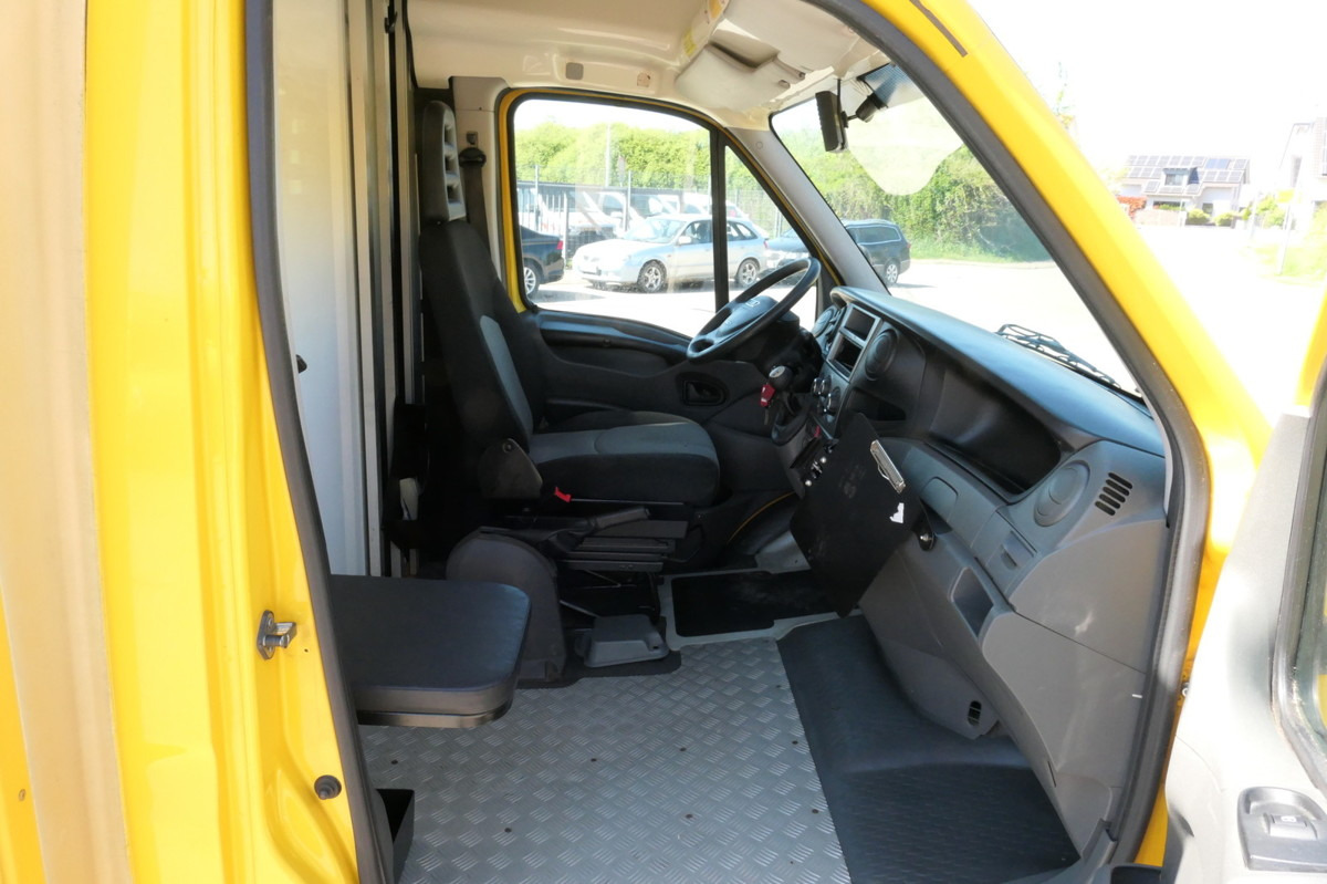 IVECO Daily 35 S11 KURZ C30C AUTOMATIK KAMERA Regale L - Furgoneta caja cerrada: foto 5 IVECO Daily 35 S11 KURZ C30C AUTOMATIK KAMERA Regale L - Furgoneta caja cerrada: foto 5