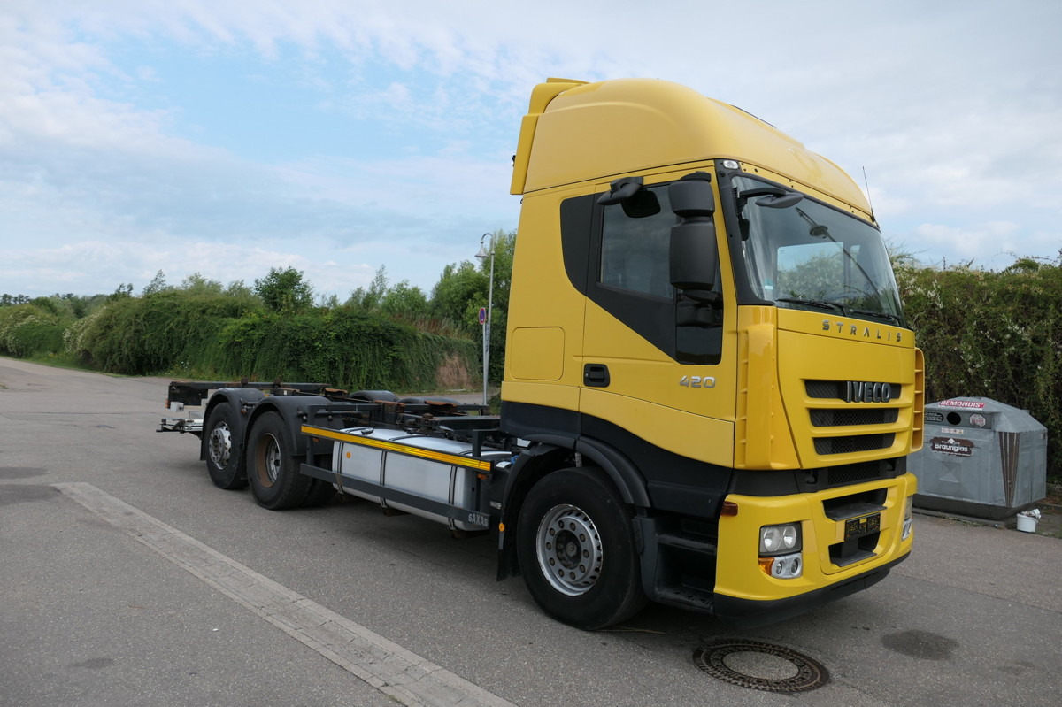 IVECO STRALIS AS 260 S42 Y/FS-CM ECO LBW AHK KLIMA INT - Camión portacontenedore/ Intercambiable: foto 3 IVECO STRALIS AS 260 S42 Y/FS-CM ECO LBW AHK KLIMA INT - Camión portacontenedore/ Intercambiable: foto 3
