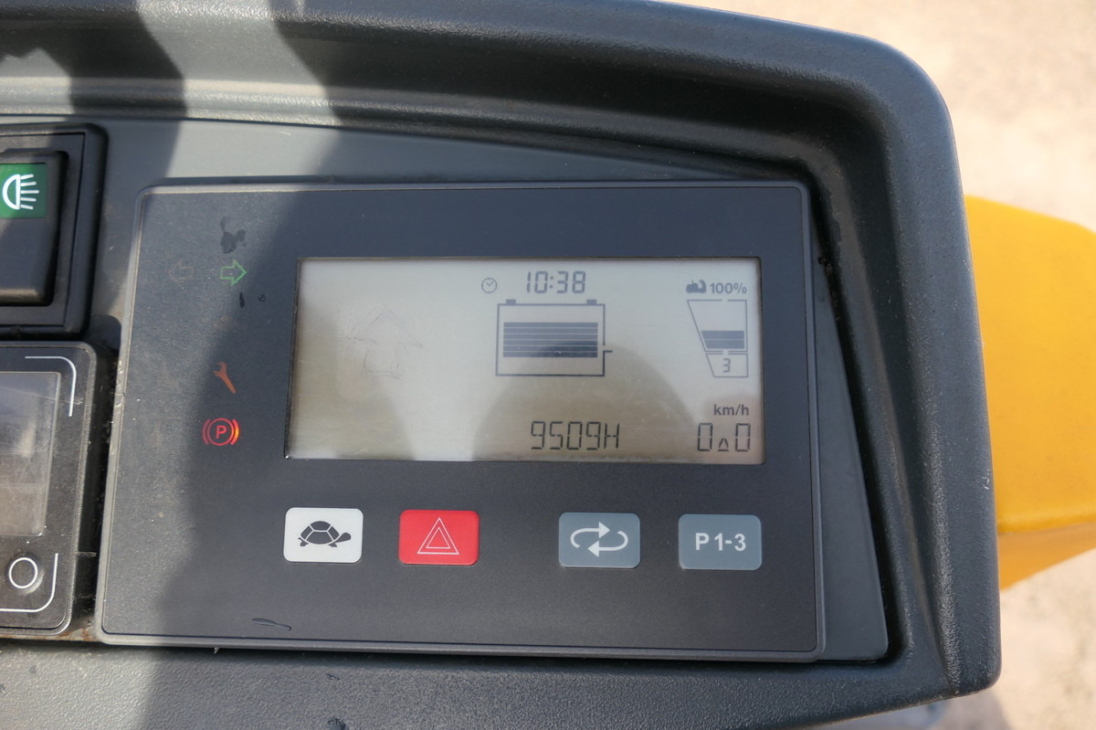 Remolcadora JUNGHEINRICH EZS 570 Schlepper Batterie 20/2017: foto 7 Remolcadora JUNGHEINRICH EZS 570 Schlepper Batterie 20/2017: foto 7