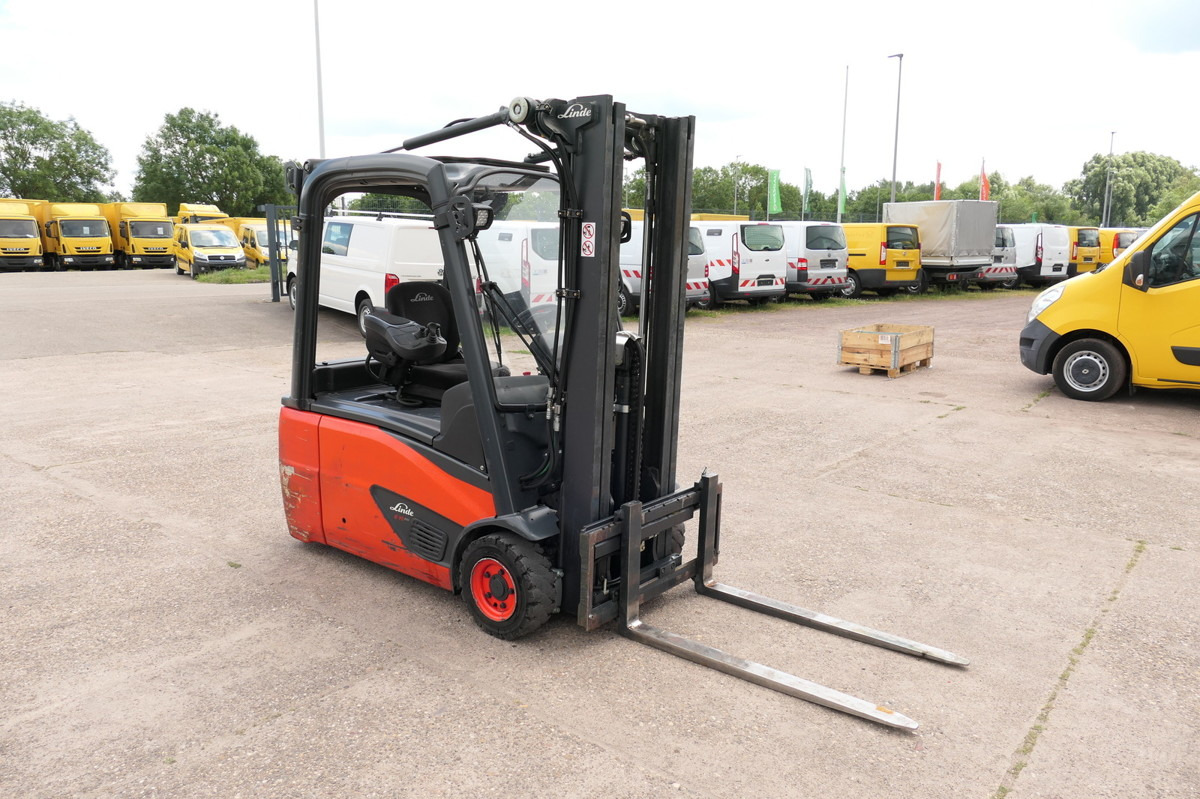LINDE E16L Elektro TRIPLEX 3-Rad - Carretilla elevadora eléctrica: foto 3 LINDE E16L Elektro TRIPLEX 3-Rad - Carretilla elevadora eléctrica: foto 3