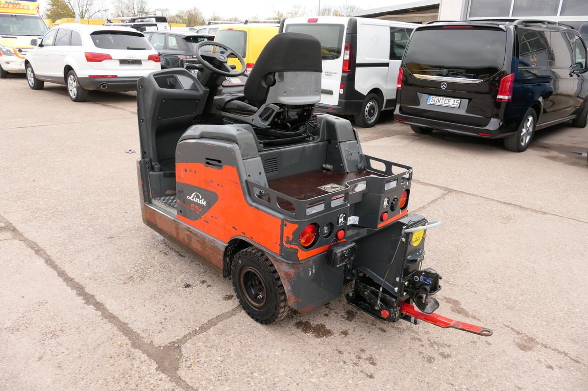 LINDE P 60 Z Schlepper 3-Rad - Remolcadora: foto 3 LINDE P 60 Z Schlepper 3-Rad - Remolcadora: foto 3