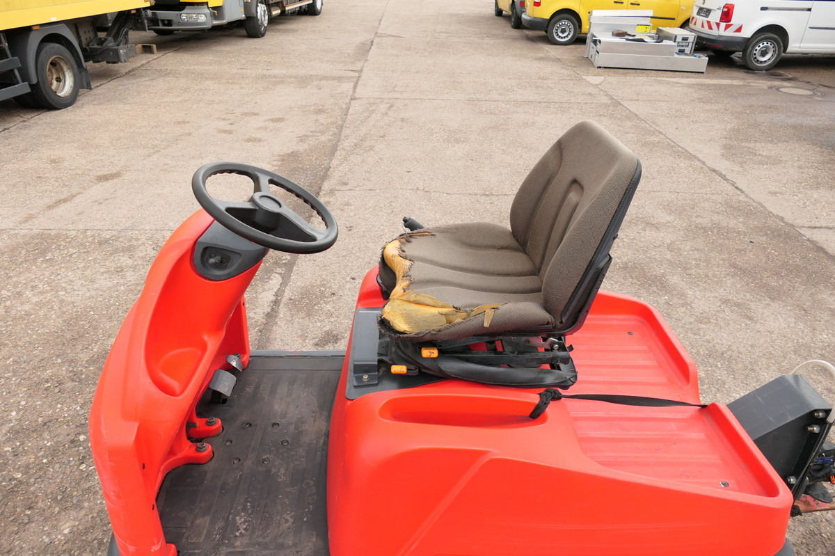 LINDE P 60 Z Schlepper - Remolcadora: foto 5 LINDE P 60 Z Schlepper - Remolcadora: foto 5