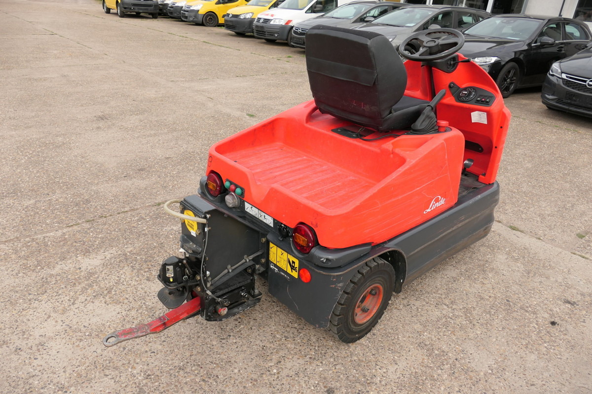 LINDE P 60 Z Schlepper Batterie 50/2018 - Remolcadora: foto 4 LINDE P 60 Z Schlepper Batterie 50/2018 - Remolcadora: foto 4