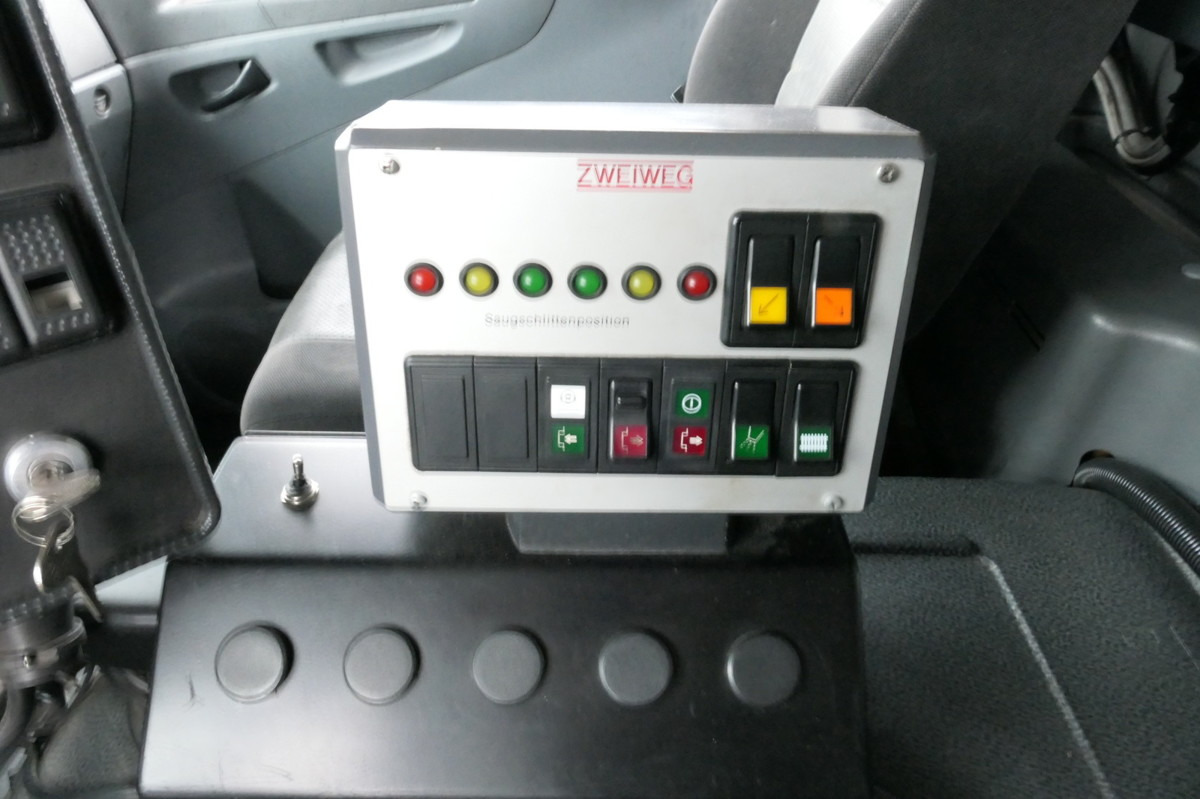 Barredora vial MERCEDES-BENZ 1829 Axor-R KLIMA FAUN Zweiwege-Schienenreiniger: foto 17
