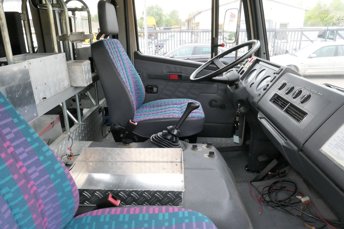 Camión de bomberos MERCEDES-BENZ 917 AF LF8/6 Feuerwehrfahrzeug: foto 10 Camión de bomberos MERCEDES-BENZ 917 AF LF8/6 Feuerwehrfahrzeug: foto 10